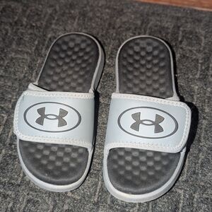 EUC Under Armour Kids Sliders Sandals 13